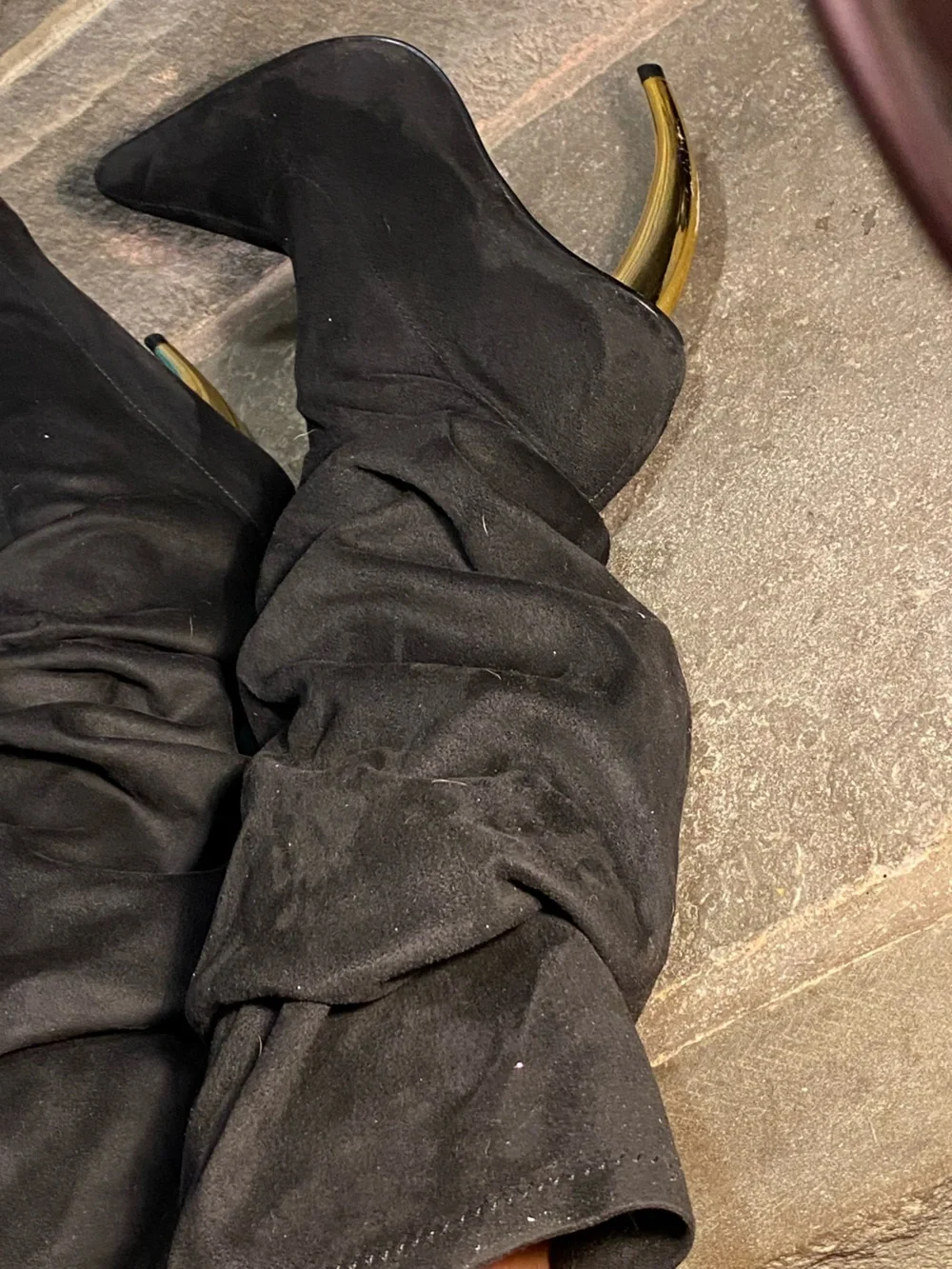 Super sexy thigh high/slouch black velvet boots,pointy toe,curved gold heels,8.5